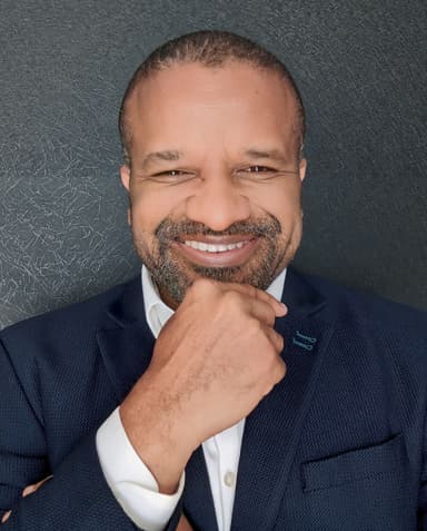 Chris Folayan